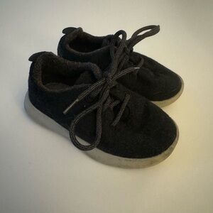 All birds (small birds) sneakers